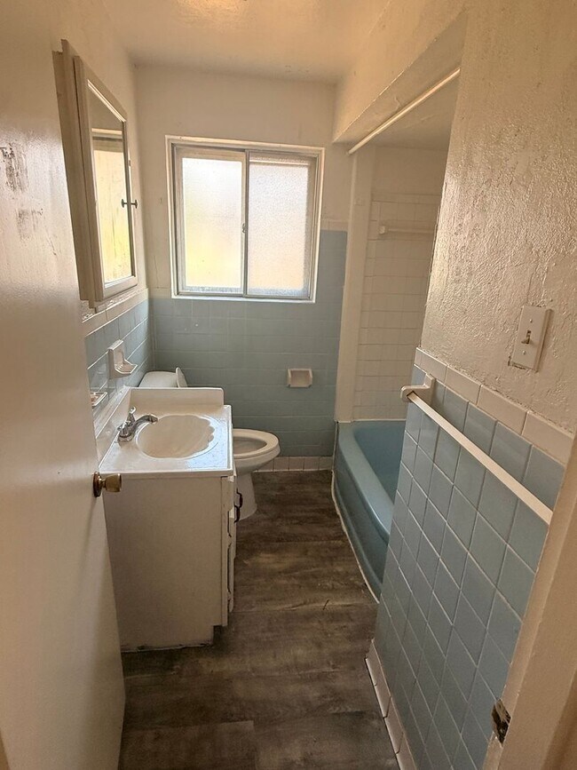 Building Photo - Charming 3 Bedroom 1 Bath Home for Rent Ready 1,300.00 Great Location