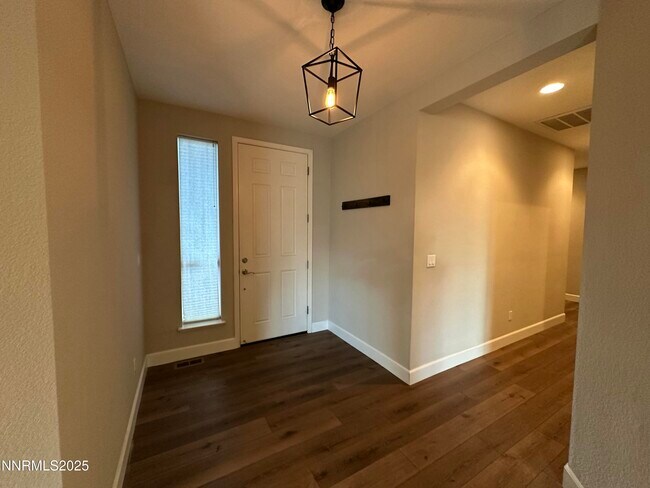 Building Photo - 1274 Avian Dr