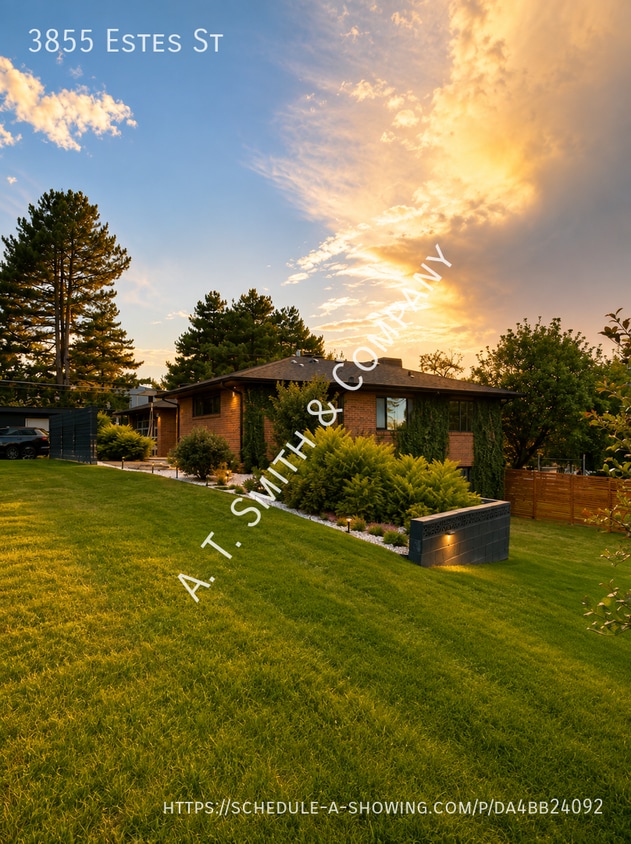 Photo - 3855 Estes St-