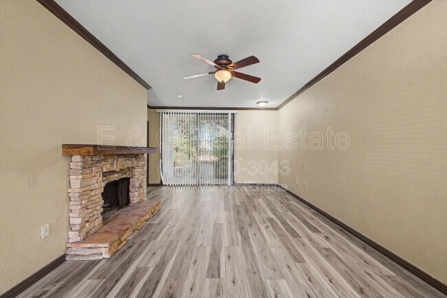 Foto del edificio - 750 E Northern Ave