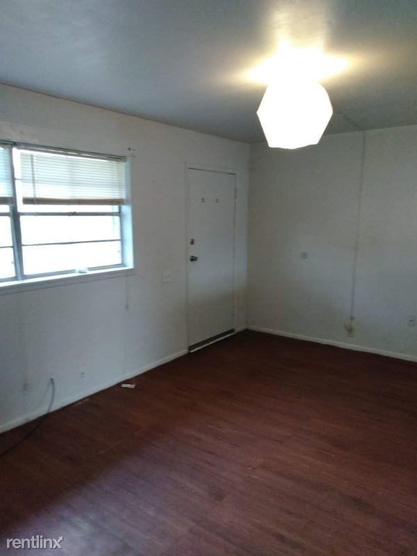 Building Photo - 3 br, 1 bath House - 1411 New Haven