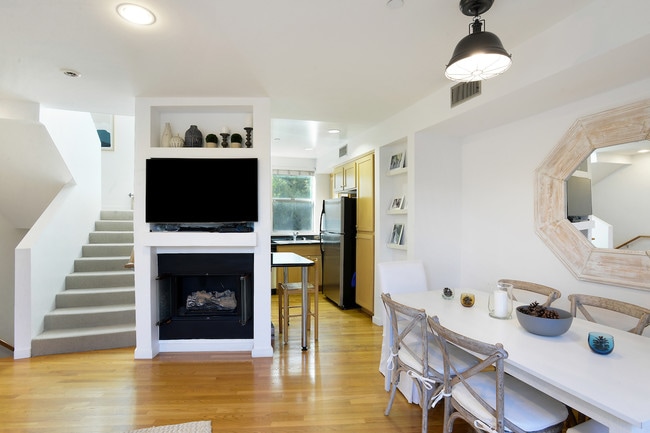 Living/Dining Room - 1544 Euclid St