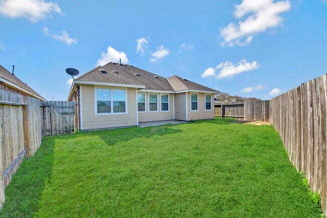 Building Photo - 5210 Lakota Trail