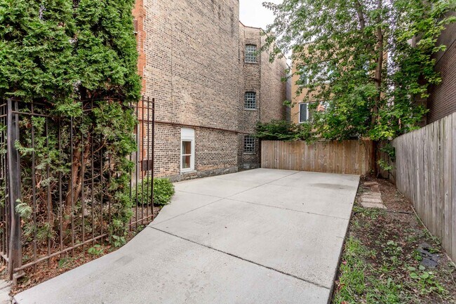 Foto del edificio - 2647 W Cortez St