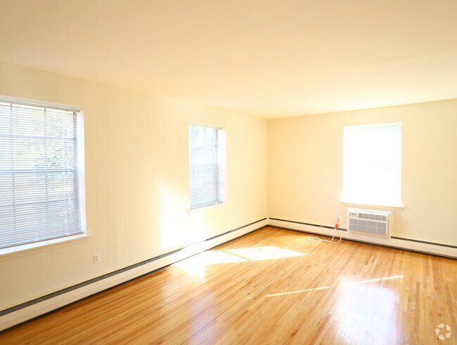 Interior Photo - 101 Mill Creek