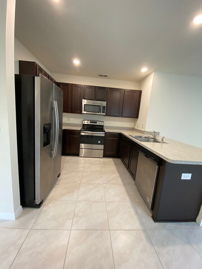 Kitchen - 114 Grove Branch Rd