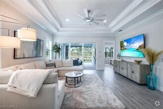 Building Photo - 6875 Saona CT
