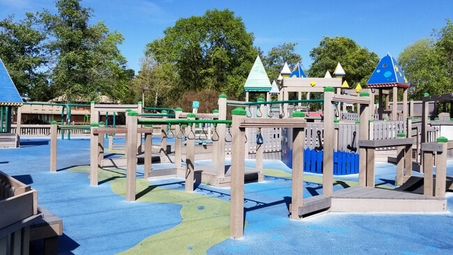 Foto del edificio - 2015 Olivera Rd