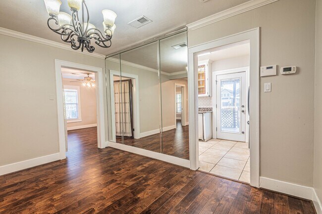 Foto del edificio - 726 E 26th St