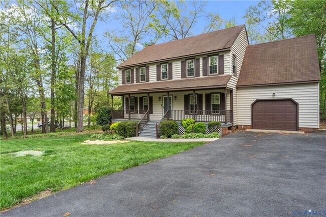 Building Photo - Spacious 5 Bedroom Home for Rent – Great Location!
