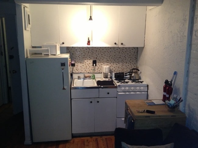 Kitchen - 235-241 E 59th St