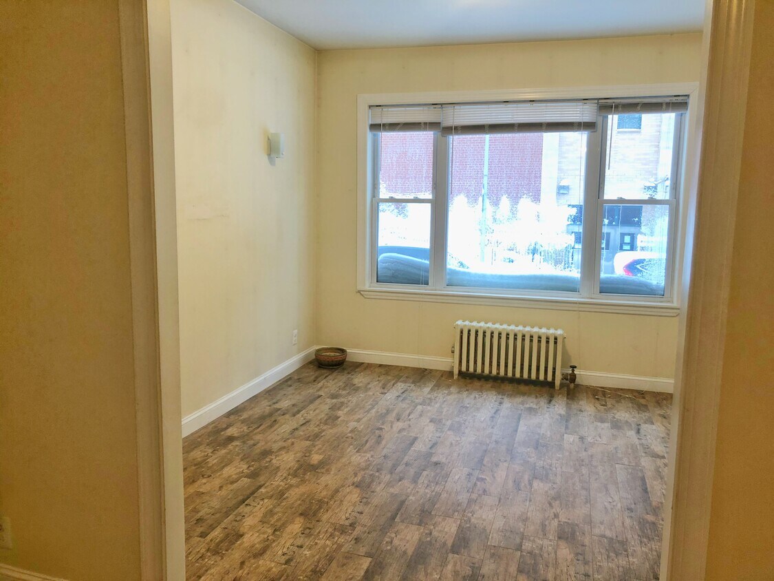 Foto principal - 111 Bay 7th St