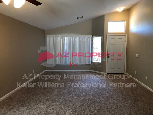 Foto del edificio - 8035 W Melinda Ln