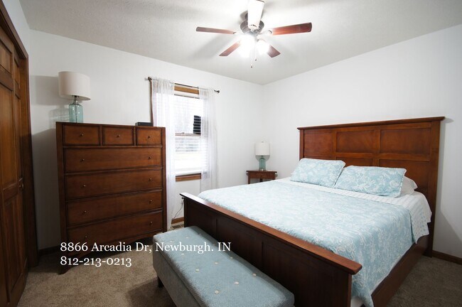 Building Photo - 8866 Arcadia Dr