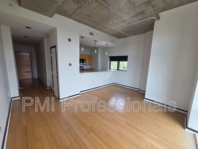 Foto del edificio - 1101 18th Ave S