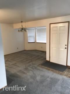 Building Photo - 9755 Spinnaker Blvd NW