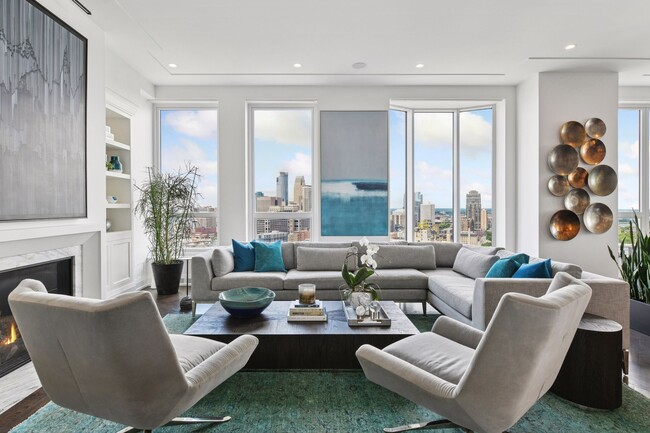 Building Photo - 1111 W River Pkwy