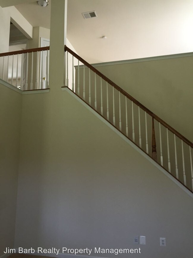 Building Photo - 4 br, 2.5 bath House - 2321 Stoneridge Rd.