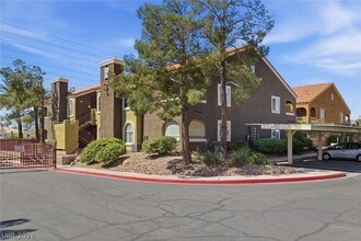 Building Photo - 7950 W Flamingo Rd