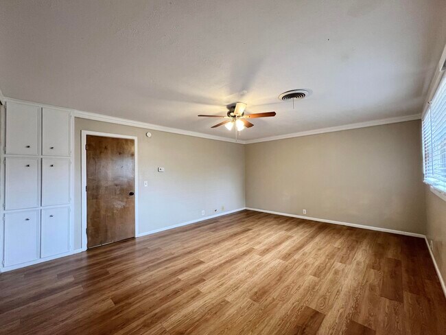 Foto del edificio - 5113 13th St