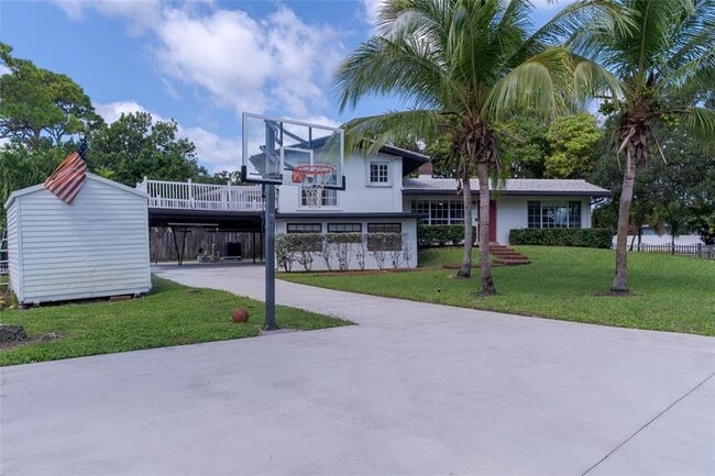 Foto del edificio - 2101 SW 33rd Ave