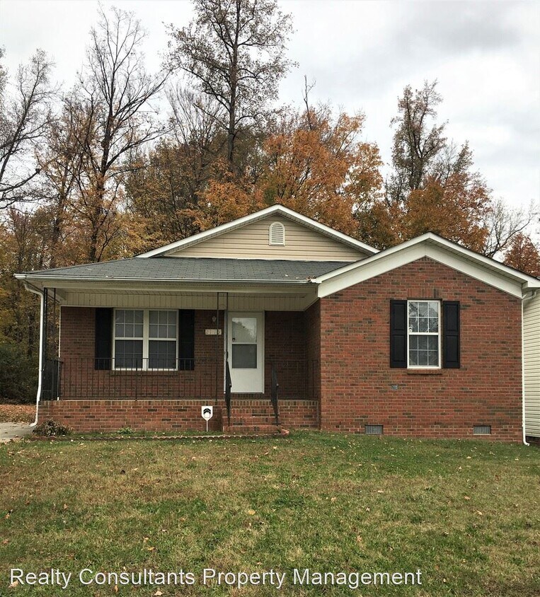 Primary Photo - 3 br, 2 bath House - 2115 Fairbrother Street