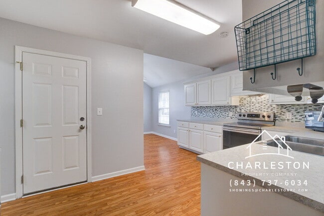 Foto del edificio - 7856 High Maple Cir