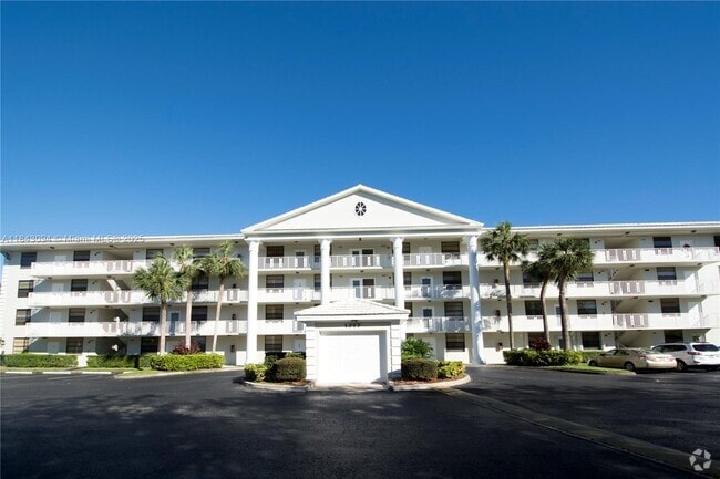 Building Photo - 1717 Whitehall Dr