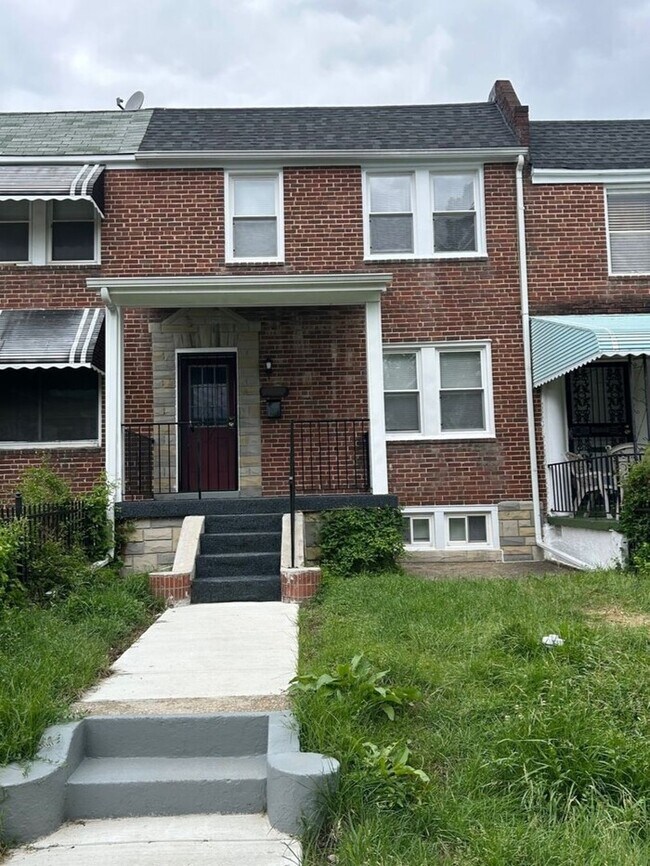 Building Photo - 3 Bedroom Home with a Finished Basement