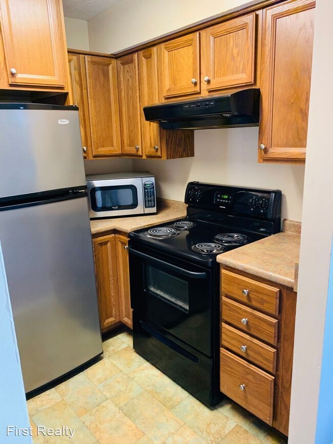 Building Photo - 2 br, 1 bath House - 559 W. Glenn Avenue #...