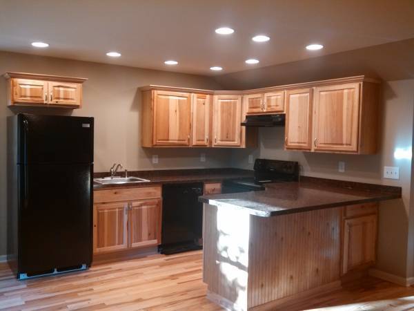 Foto del edificio - 2 Bdrm/1 Bath  - Lake Geneva upper duplex