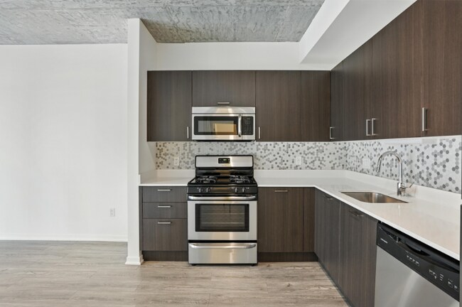 Foto del edificio - 1422 S Indiana Ave