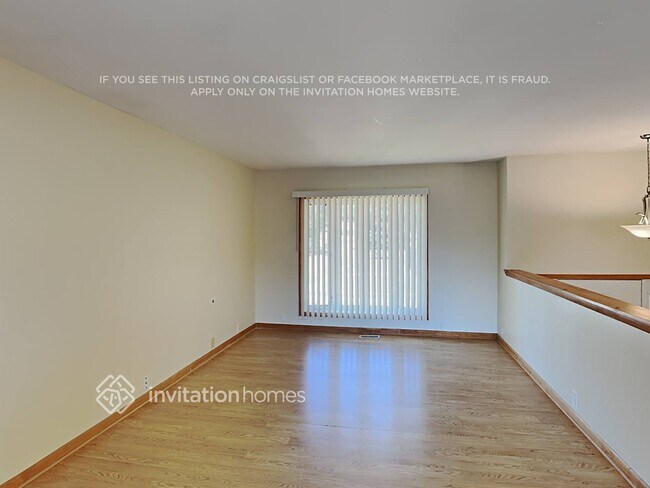 Foto del edificio - 327 Hemlock Ave