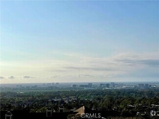 Building Photo - 6 Saros