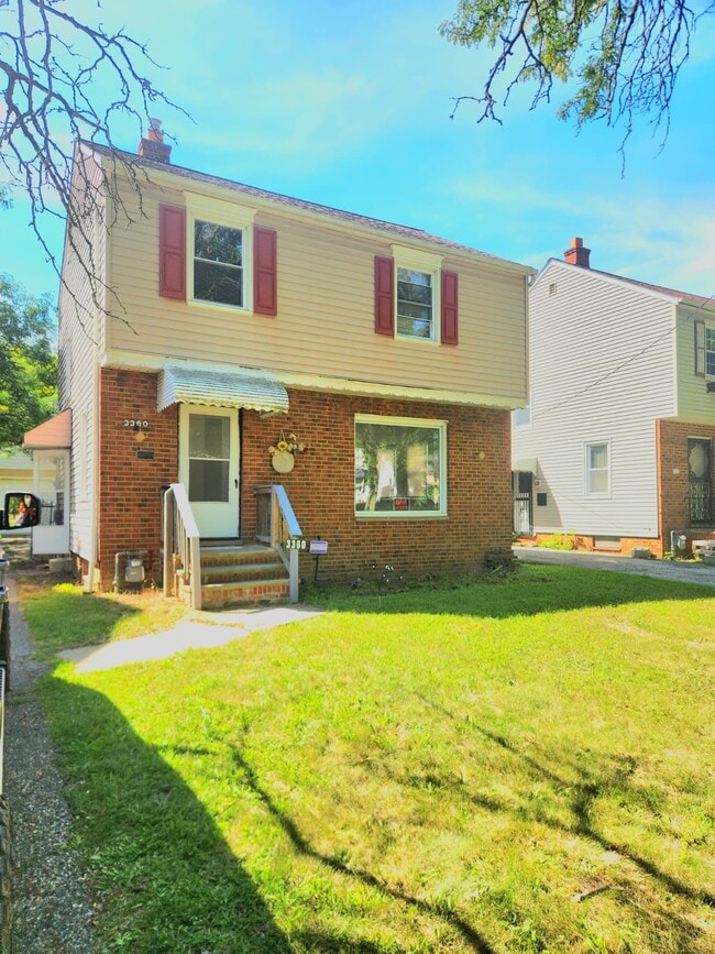 Building Photo - 3360 E 147th St