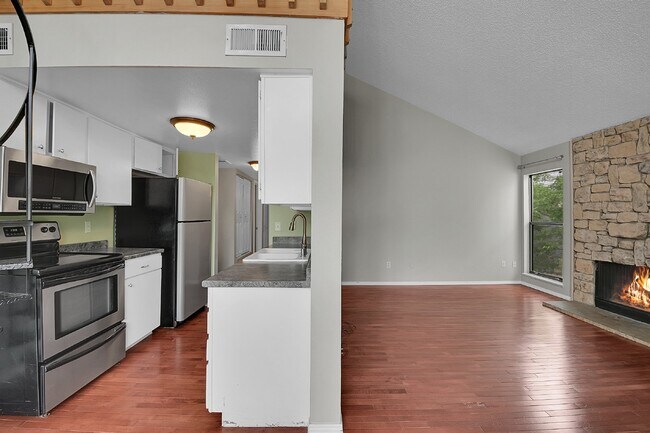 Foto del edificio - $1,900.00 - 2 Bedroom, 1 Bathroom, Condo i...