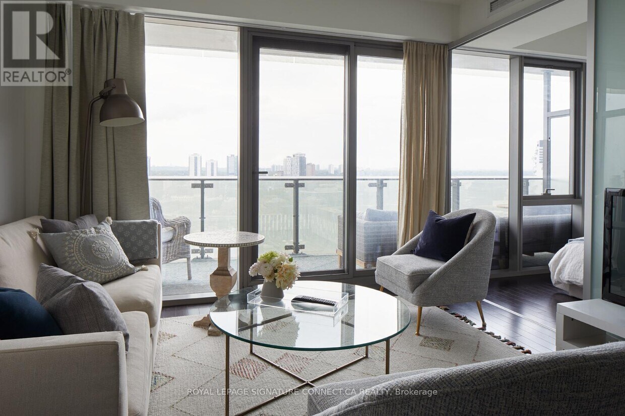 Primary Photo - 390 Cherry St