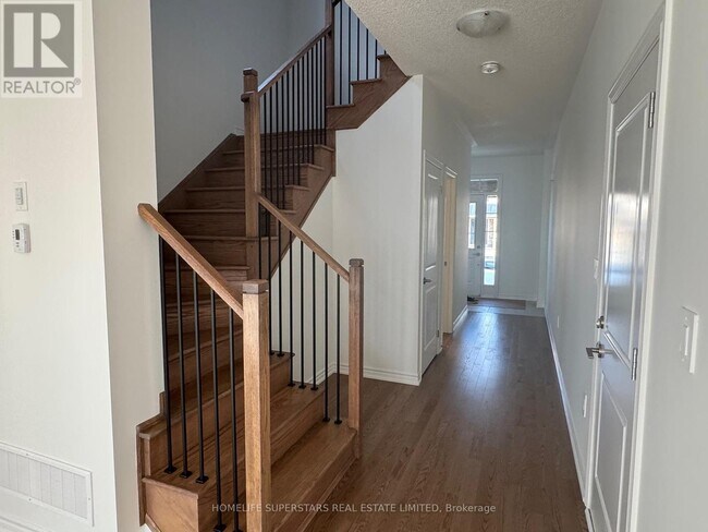 Building Photo - 289 Bergamot Ave