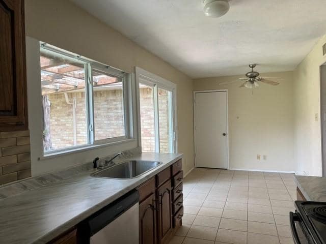 Building Photo - 6525 Ember Ct