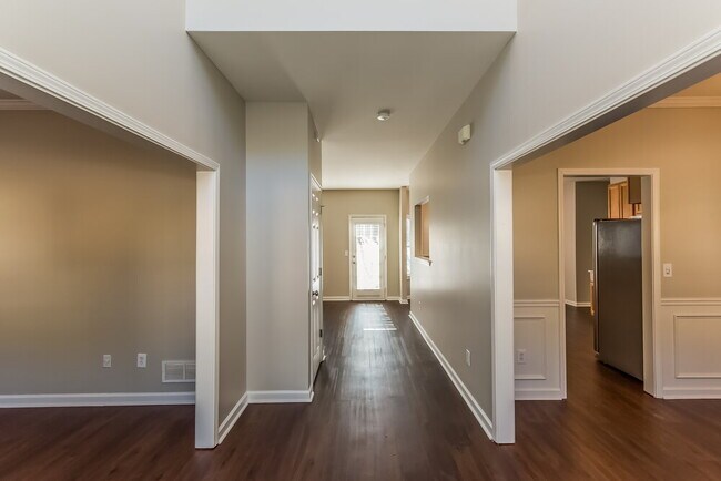 Foto del edificio - 201 Hunt Creek Dr