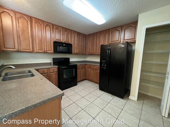 Foto del edificio - 3 br, 2 bath House - 9410 Osprey Branch Tr...