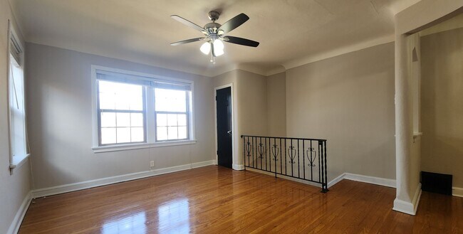 Foto del edificio - 6330-6330 Bancroft Ave