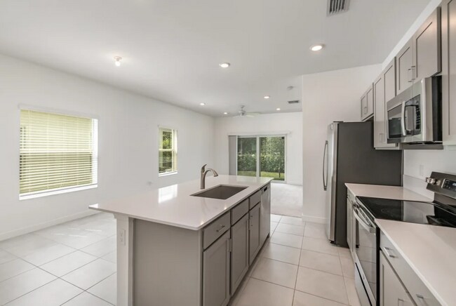 Photo - 1204 Preston Ests Cir House