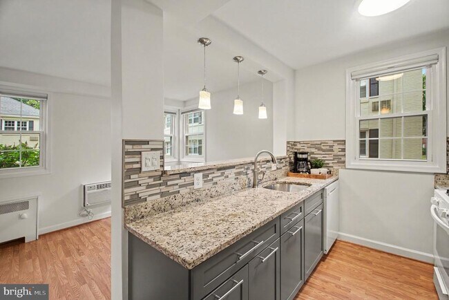 Foto del edificio - 4318 N Pershing Dr