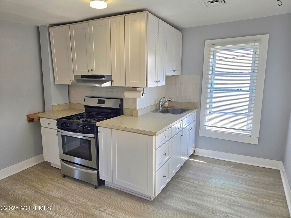 Foto principal - 513 Sewall Ave