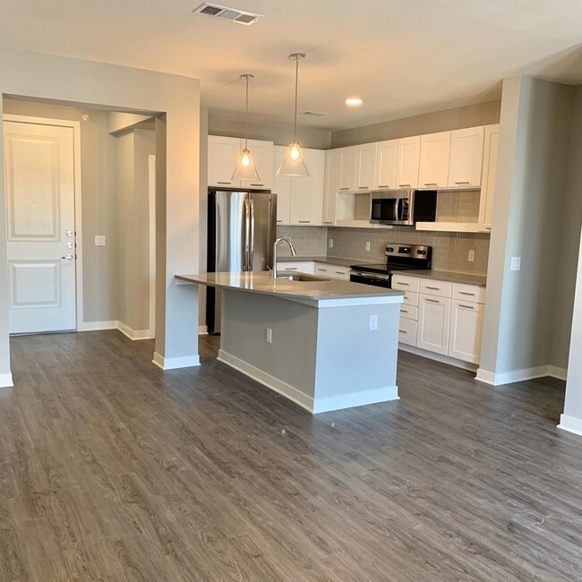 Foto del edificio - 5301 Decker Ln