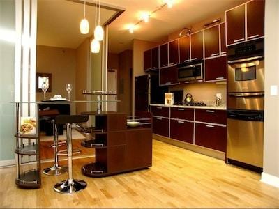 Foto del edificio - 681 W Wayman St