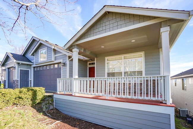 Building Photo - BEAUTIFUL VIEWS of MT. HOOD