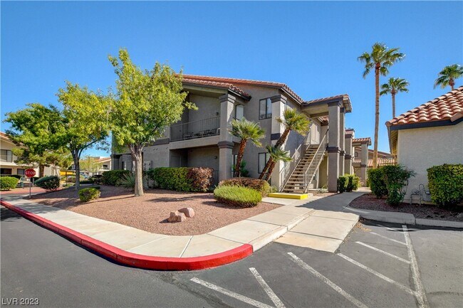 Building Photo - 1575 W Warm Springs Rd