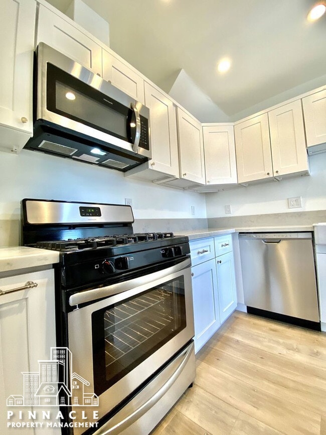Building Photo - Newly Refurbished Studio For Rent in Torrance